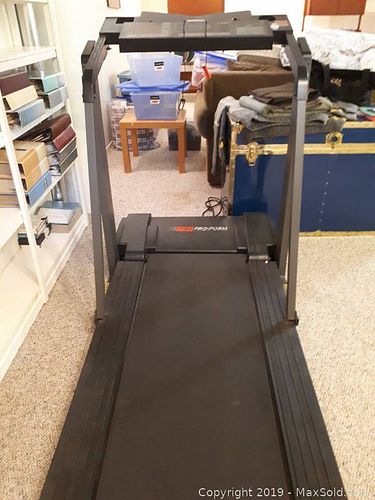 Lot #0041 (1 of 4)
