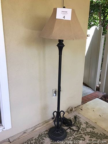 Lot #0004 (1 of 2)