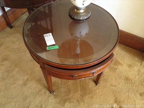 Lot #0823 (1 of 6)