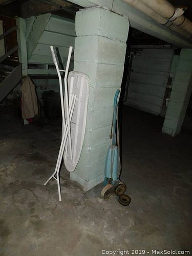 Lot #0861 (1 of 13)