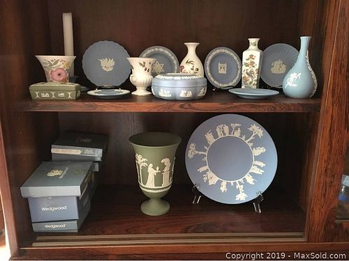 Lot #0910 (1 of 14)