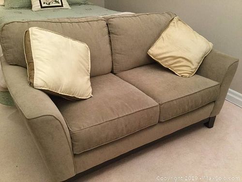 Lot #0012 (1 of 1)