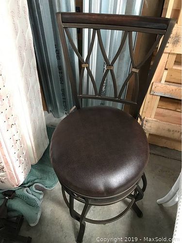 Lot #0004 (1 of 6)