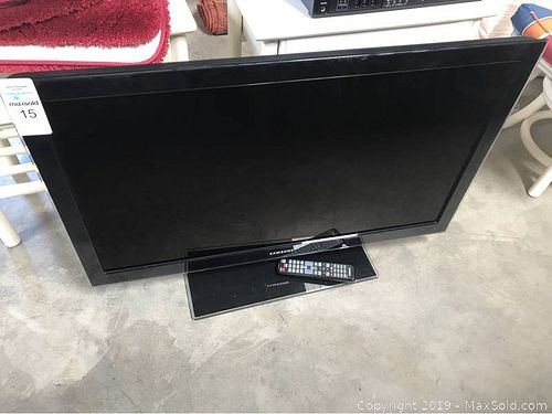 Lot #0015 (1 of 6)