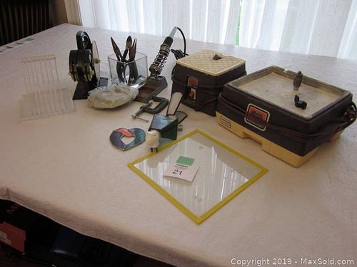 Lot #0025 (1 of 5)