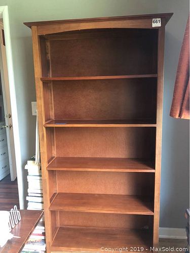 Lot #0661 (1 of 5)
