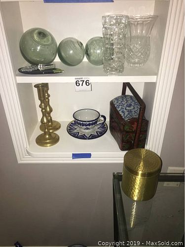 Lot #0676 (1 of 17)