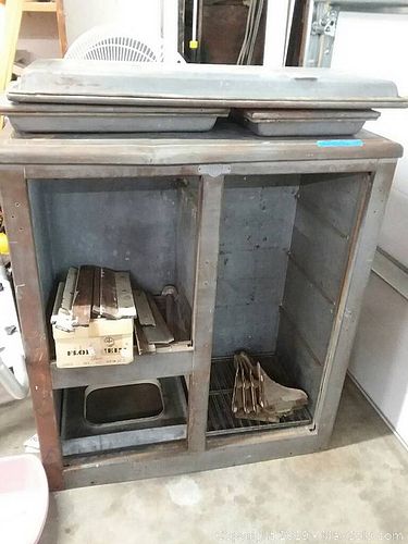 Lot #0888 (1 of 8)