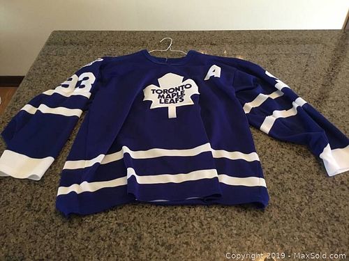 Lot #0015 (1 of 3)