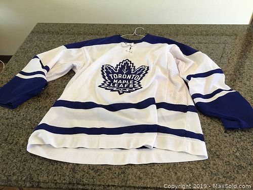 Lot #0017 (1 of 3)