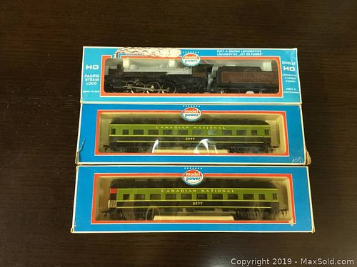 Lot #0020 (1 of 9)
