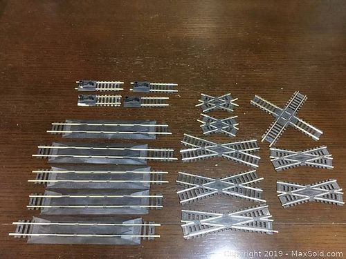 Lot #0032 (1 of 4)