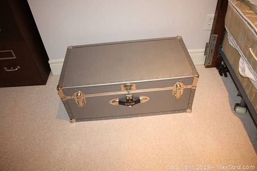 Lot #0784 (1 of 7)