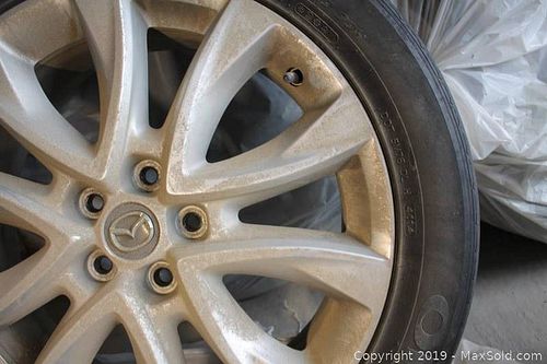 Lot #0096 (1 of 9)
