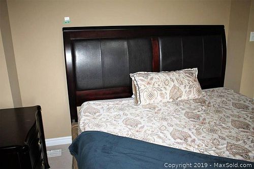 Lot #0147 (1 of 10)