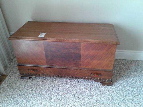 Lot #0532 (1 of 9)