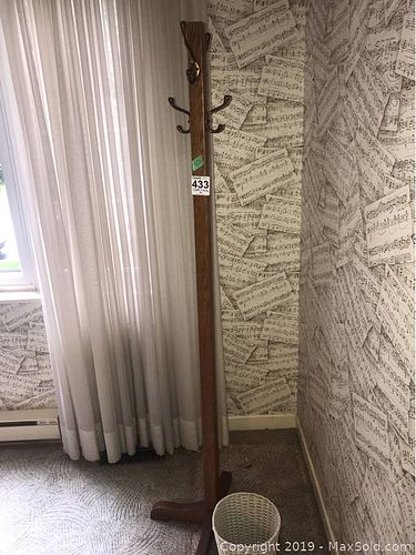 Lot #0433 (1 of 5)