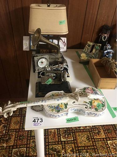 Lot #0473 (1 of 13)
