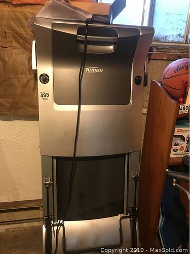 Lot #0488 (1 of 9)