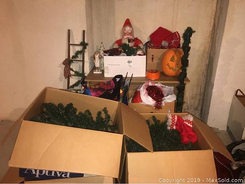 Lot #0497 (1 of 9)