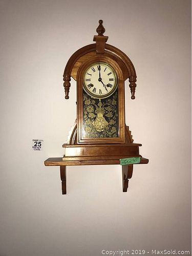 Lot #0025 (1 of 10)