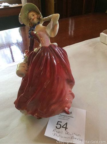 Lot #0054 (1 of 7)