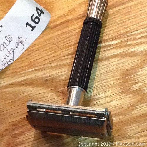 Lot #0164 (1 of 4)