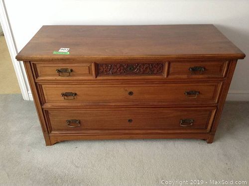 Lot #0903 (1 of 7)