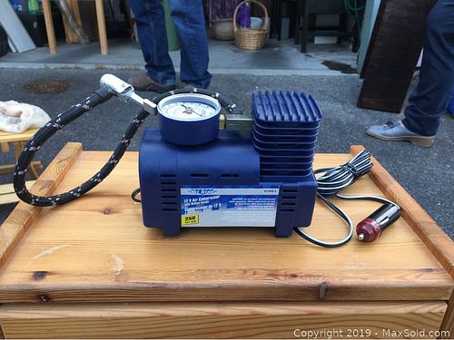 Lot #0017 (1 of 2)