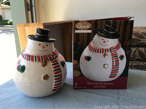 Lot #0052 (1 of 3)
