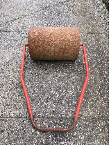 Lot #0063 (1 of 3)