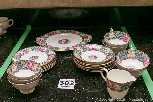 Lot #0302 (1 of 12)