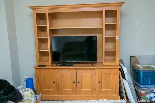 Lot #0318 (1 of 7)