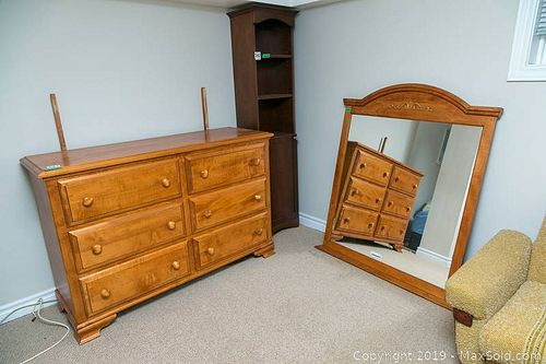 Lot #0341 (1 of 11)