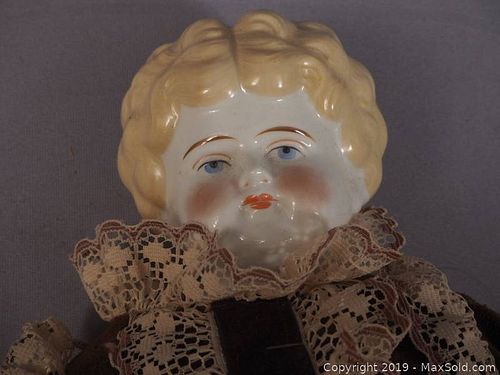 Lot #0017 (1 of 5)