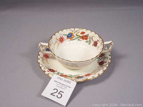 Lot #0025 (1 of 4)