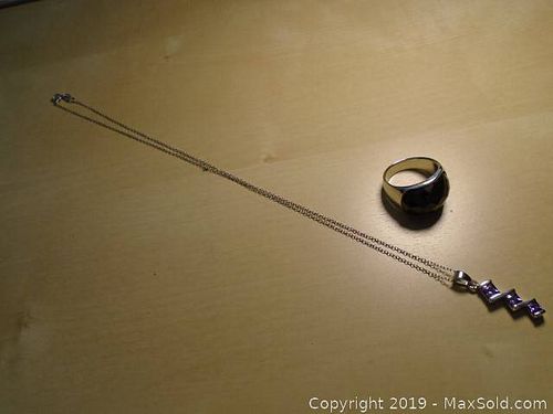 Lot #0105 (1 of 4)