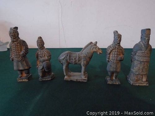 Lot #0148 (1 of 5)