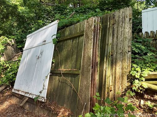 Lot #0644 (1 of 7)