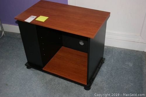 Lot #0518 (1 of 5)