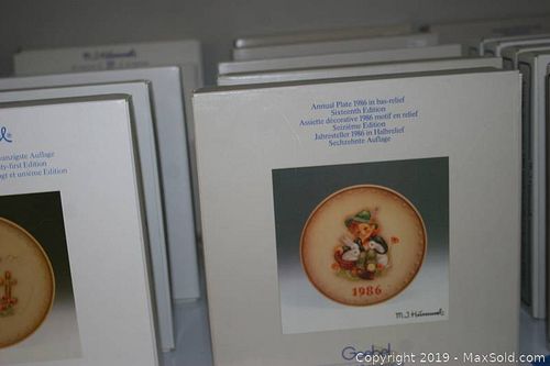 Lot #0556 (1 of 7)