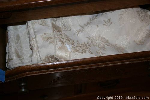 Lot #0570 (1 of 6)