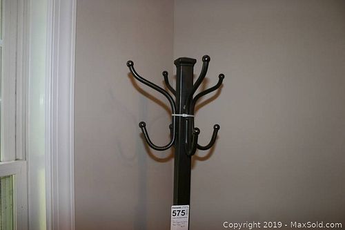 Lot #0575 (1 of 6)