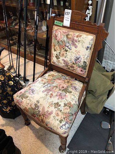 Lot #0237 (1 of 12)