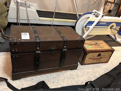 Lot #0240 (1 of 12)