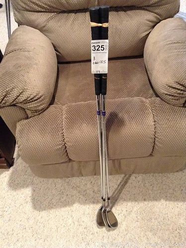 Lot #0325 (1 of 5)