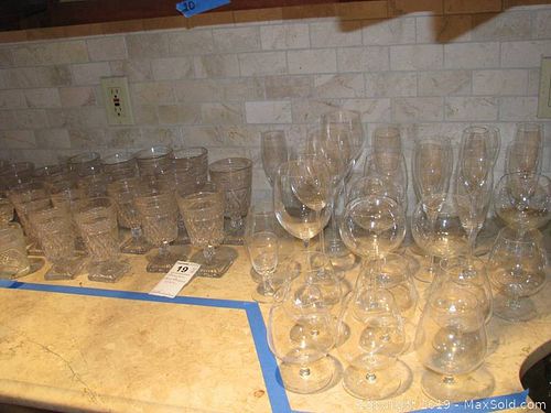 Lot #0019 (1 of 10)