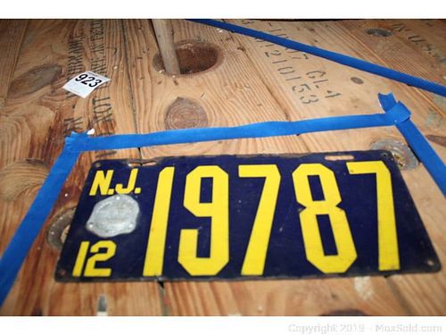 Lot #0922 (1 of 6)