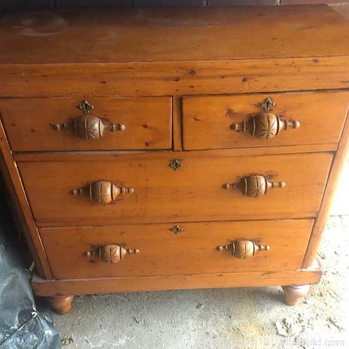 Lot #0059 (1 of 3)