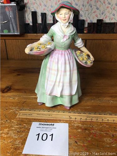 Lot #0101 (1 of 8)